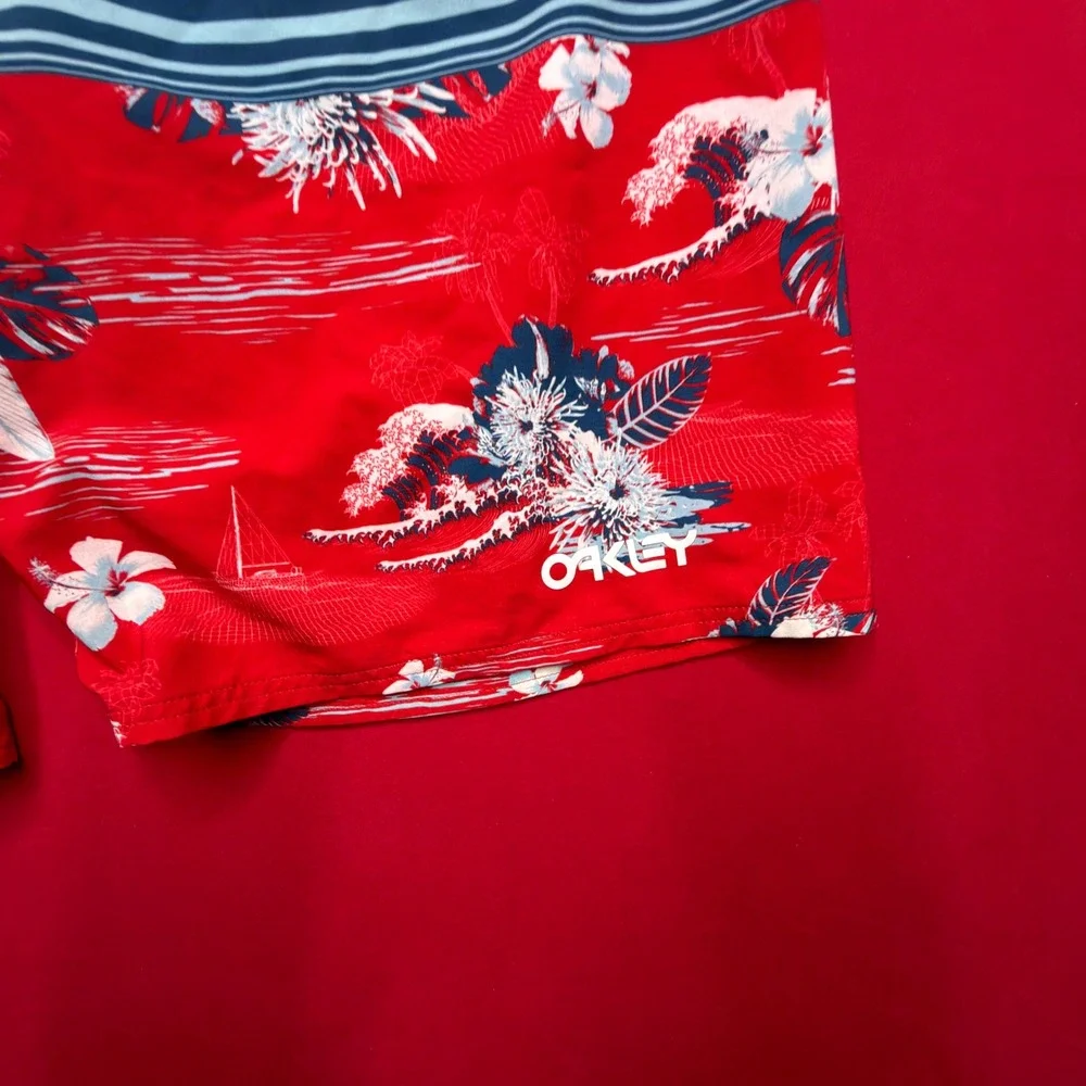 SURF Oakley Mens Board Shorts Red Striped Tropical Floral Swim Trunks Size 31